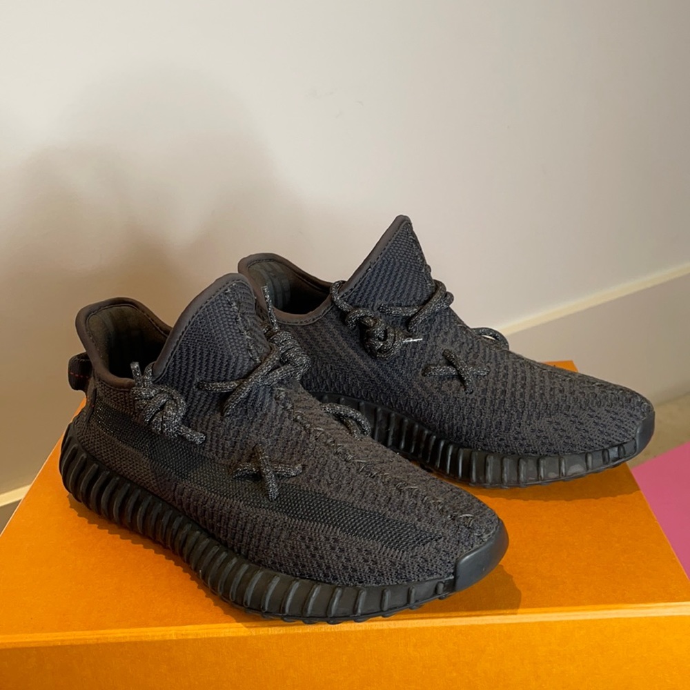 Authentic Yeezy Boost 350 V2 ‘Black Reflective’